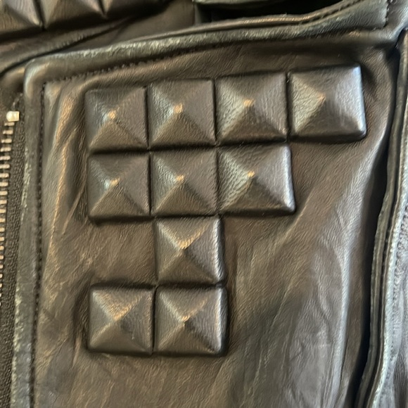 Never worn Elizabeth & James leather vest new with tags - Picture 6 of 7